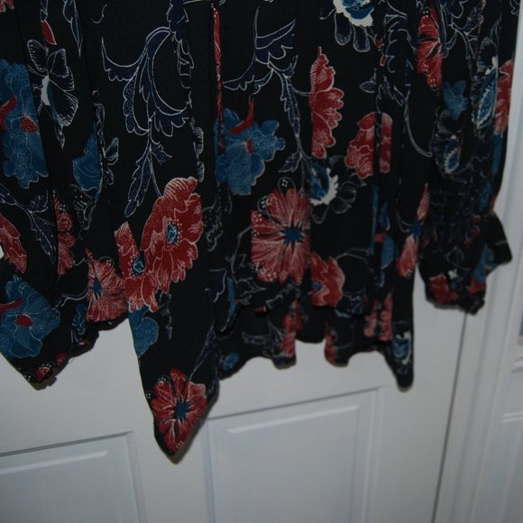 ASTR the label floral boho rayon top - Picture 7 of 7